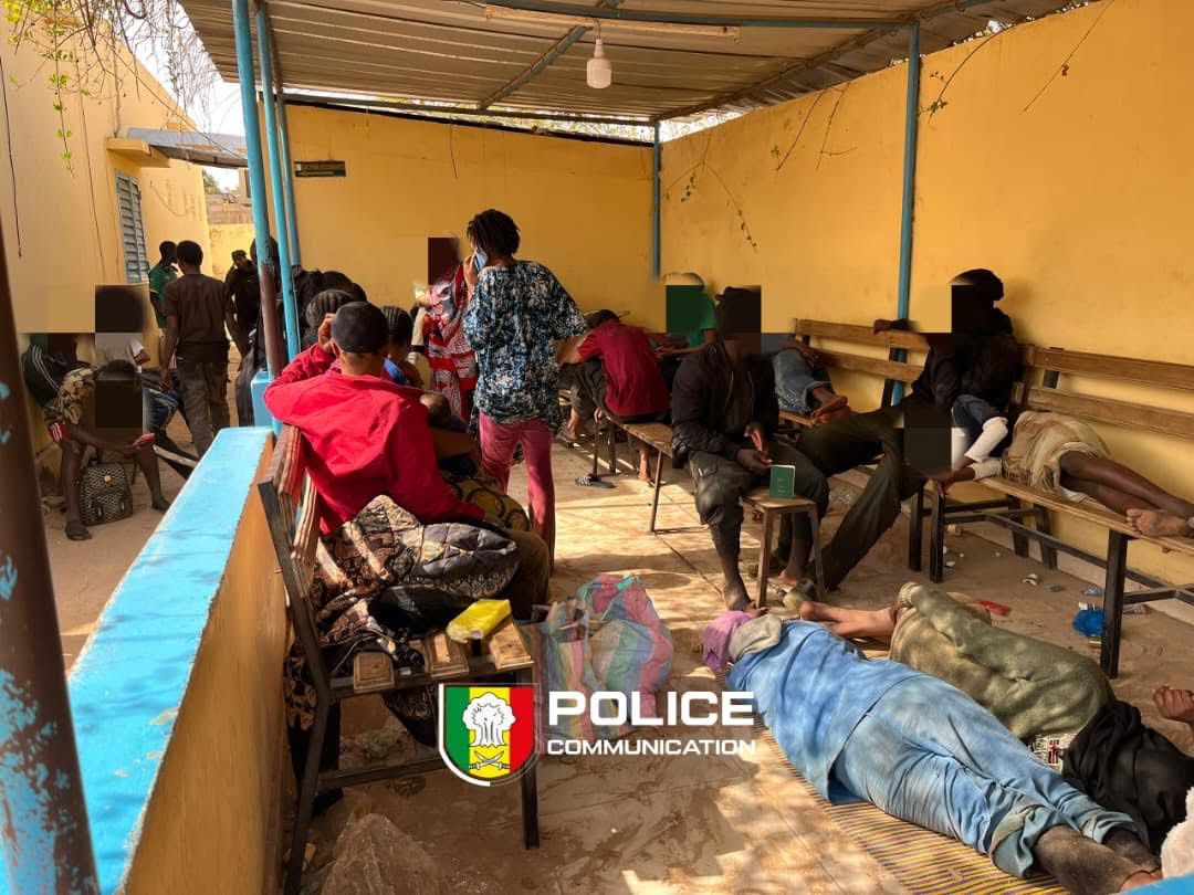 Mbour : 34 migrants interceptés par la police après une tentative de traversée