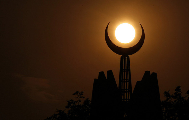 Ramadan : "Lundi, il sera possible de voir la Lune à l’œil nu, au Sénégal" (astronaute)
