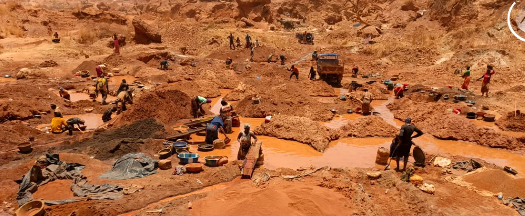 Kédougou : Afrigold dénonce l’occupation illégale de son site par des orpailleurs étrangers