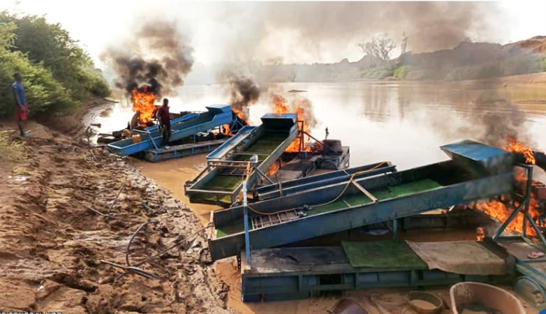 Kédougou : dix dragues détruites par les éléments du Point d’appui du GARSI 2 sur la Falémé