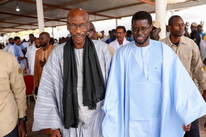Louga : Le président Bassirou Diomaye Faye en visite spirituelle et de compassion chez la famille omarienne