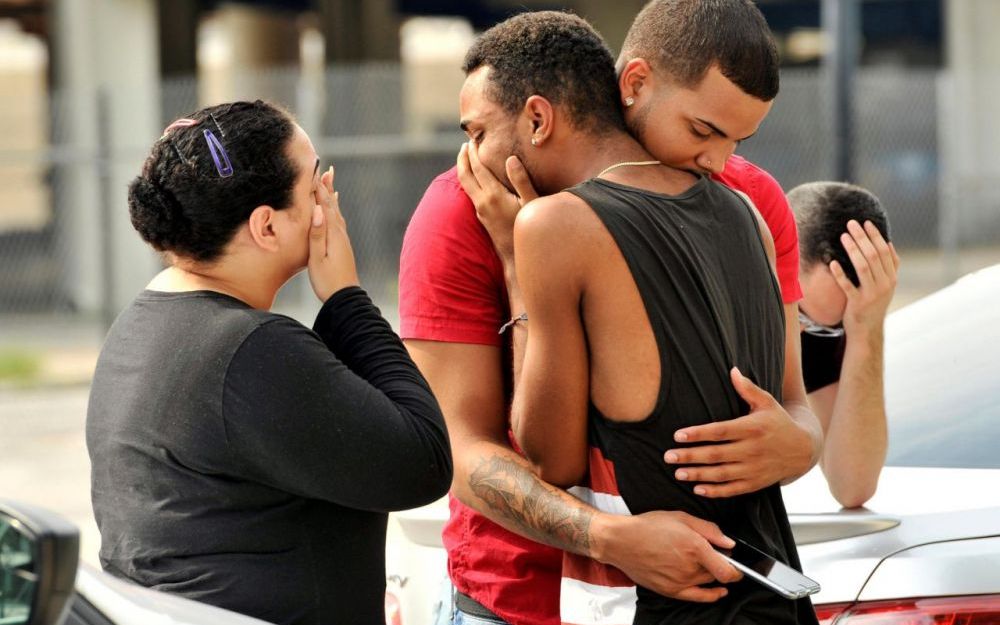 Etats-Unis: La fusillade d'Orlando fait 50 morts, le tireur identifié