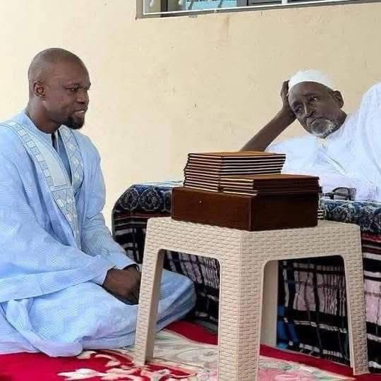 L’émouvant hommage d’Ousmane Sonko à Sheikh Salih Mbacké