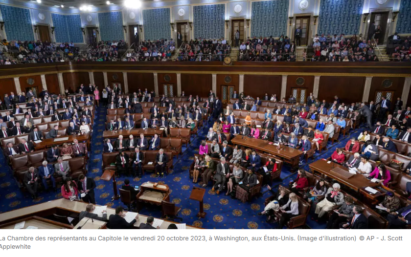États-Unis: les députés américains adoptent un texte ordonnant la fin de la guerre contre l'Iran