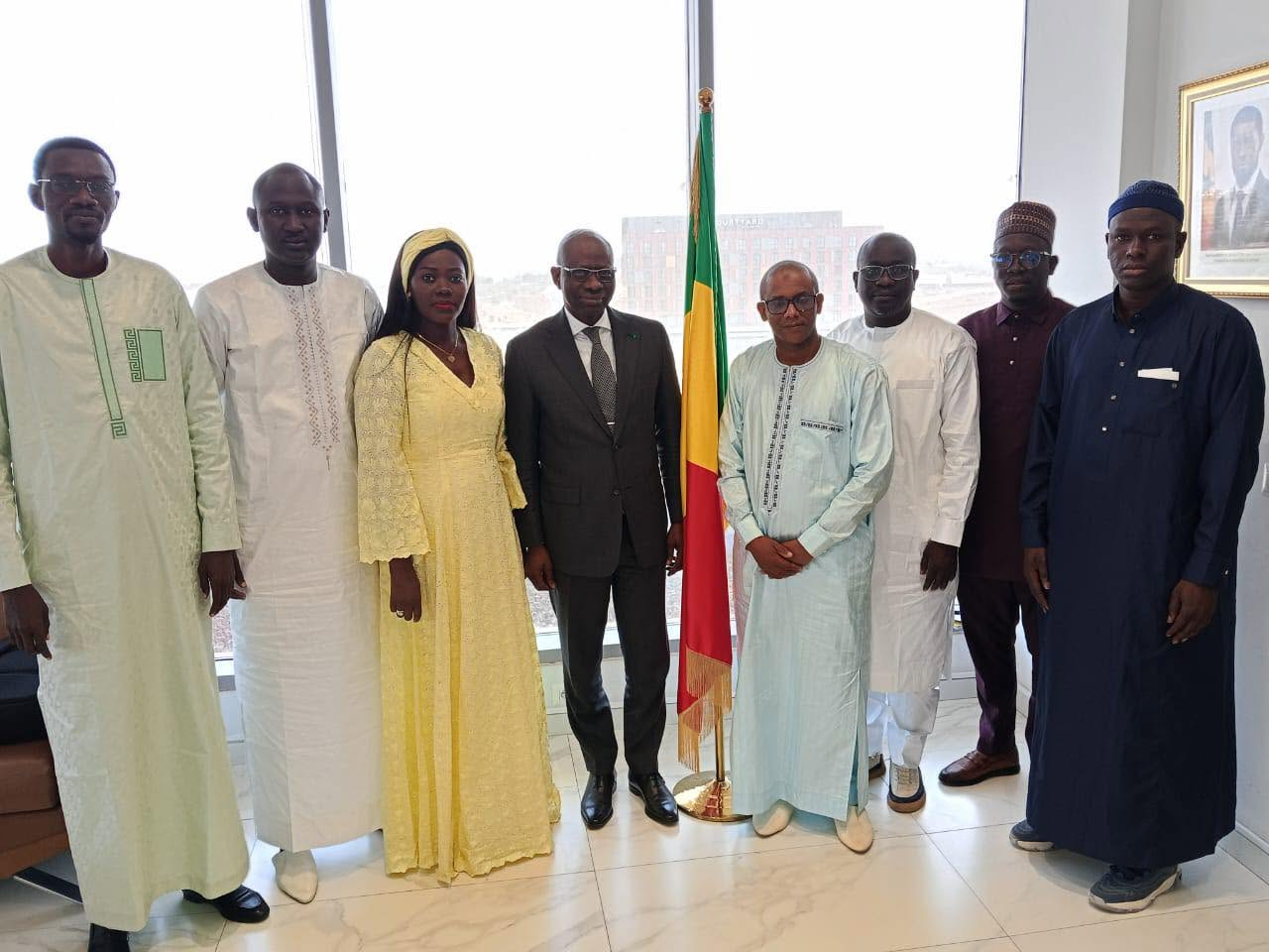Boubacar Camara ouvre le chantier du dialogue pour renforcer les œuvres universitaires au Sénégal Boubacar Camara ouvre le chantier du dialogue pour renforcer les œuvres universitaires au Sénégal