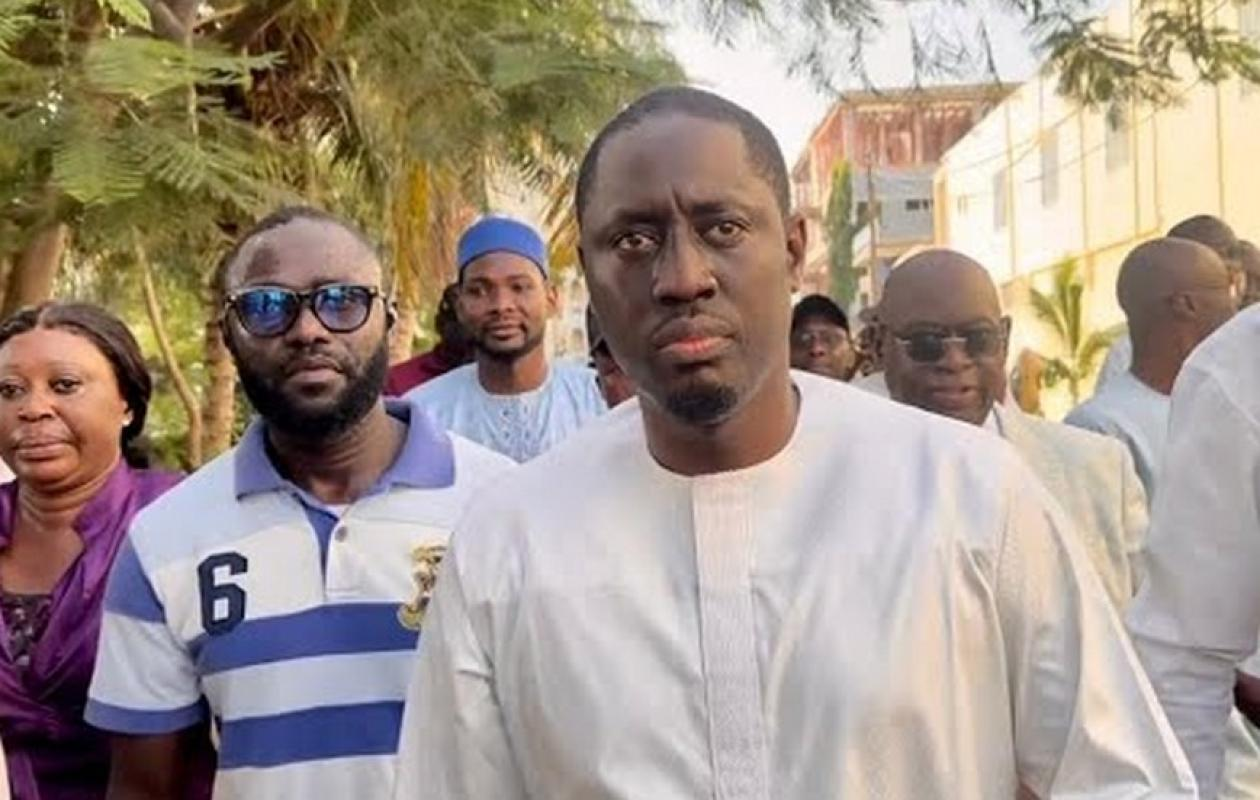 Pape Malick Ndour placé sous bracelet électronique après son passage devant la justice Pape Malick Ndour placé sous bracelet électronique après son passage devant la justice