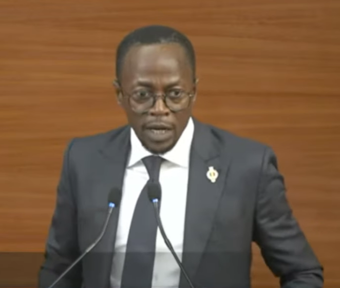 Révision constitutionnelle : Abdou Mbow exige un référendum et appelle à suspendre l'examen du texte