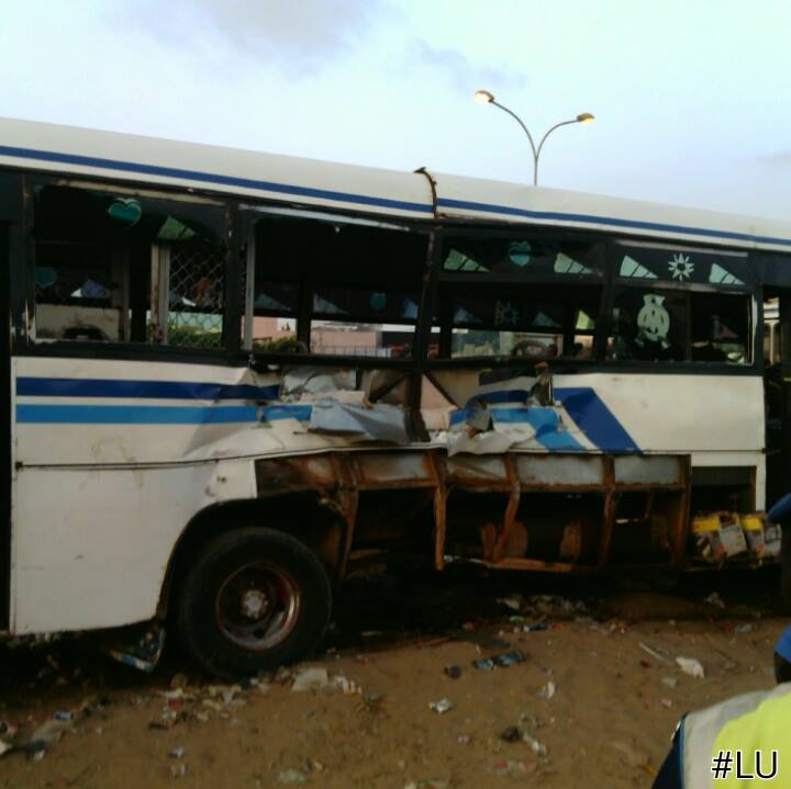 Collision entre un bus Tata et le Petit train bleu : 2 morts et plusieurs blessés 