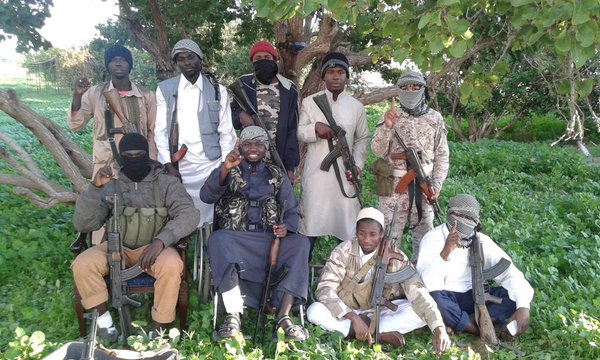 des djihadistes sénégalais posant à Syrte