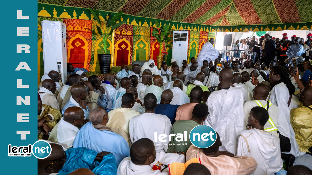 Touba : Ferveur et communion lors de la grande Journée des Khassaïdes, du Saint Coran et du Zikroullah Touba : Ferveur et communion lors de la grande Journée des Khassaïdes, du Saint Coran et du Zikroullah
