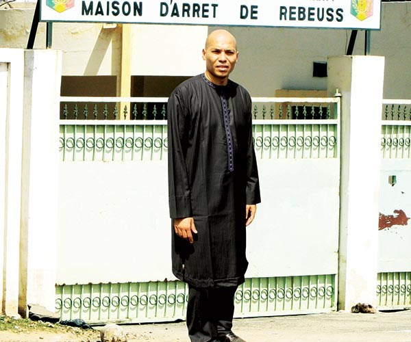 Malgré sa libération, Karim Wade va rembourser les 117 milliards (présidence)