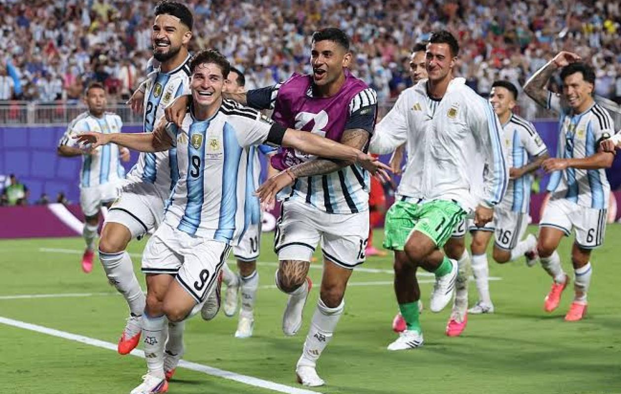 Mondial 2026 : l’Argentine renverse l’Angleterre et s’offre une finale de prestige face à l’Espagne