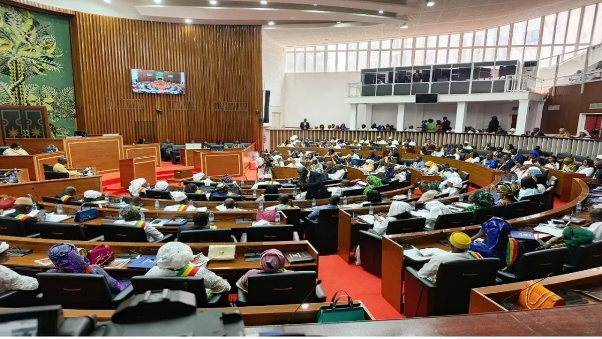 LFR 2026 : un dossier incomplet bloque le dépôt du projet de loi à l’Assemblée nationale LFR 2026 : un dossier incomplet bloque le dépôt du projet de loi à l’Assemblée nationale