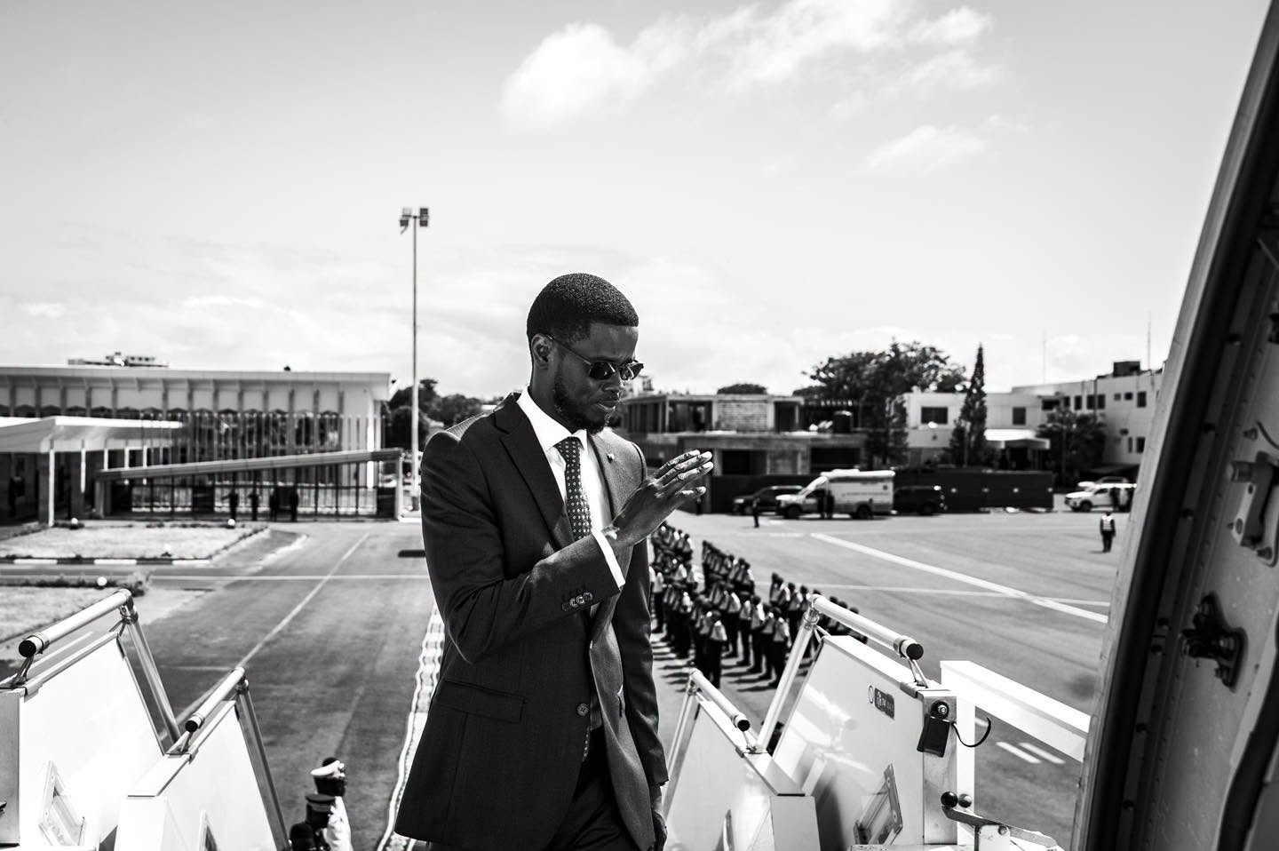 Diplomatie: le président Bassirou Diomaye Faye à Freetown pour le Sommet de la CEDEAO sur l'intégration régionale