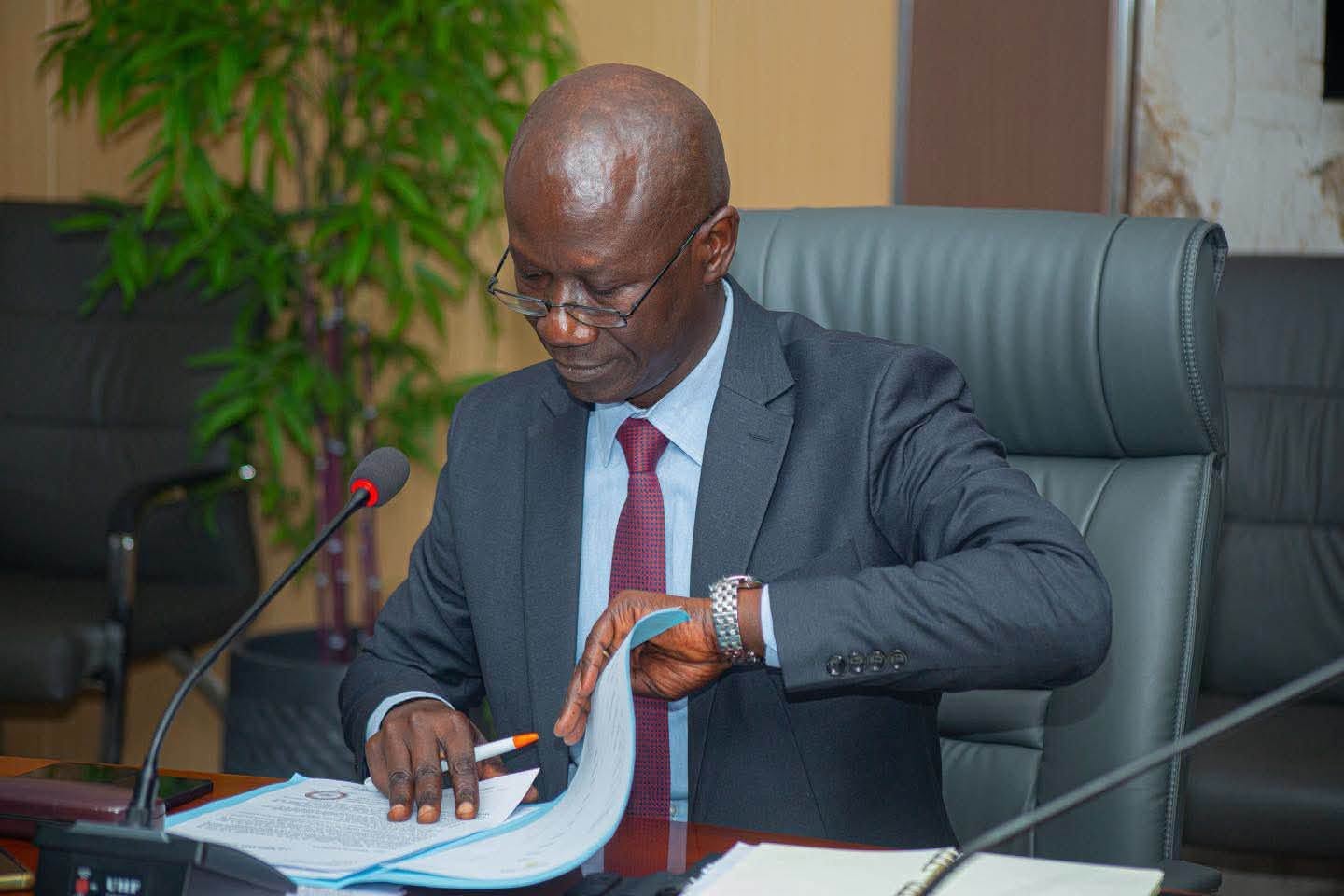Presse sénégalaise : Bacary Sarr ouvre le dialogue avec le CDEPS pour répondre aux urgences du secteur Presse sénégalaise : Bacary Sarr ouvre le dialogue avec le CDEPS pour répondre aux urgences du secteur