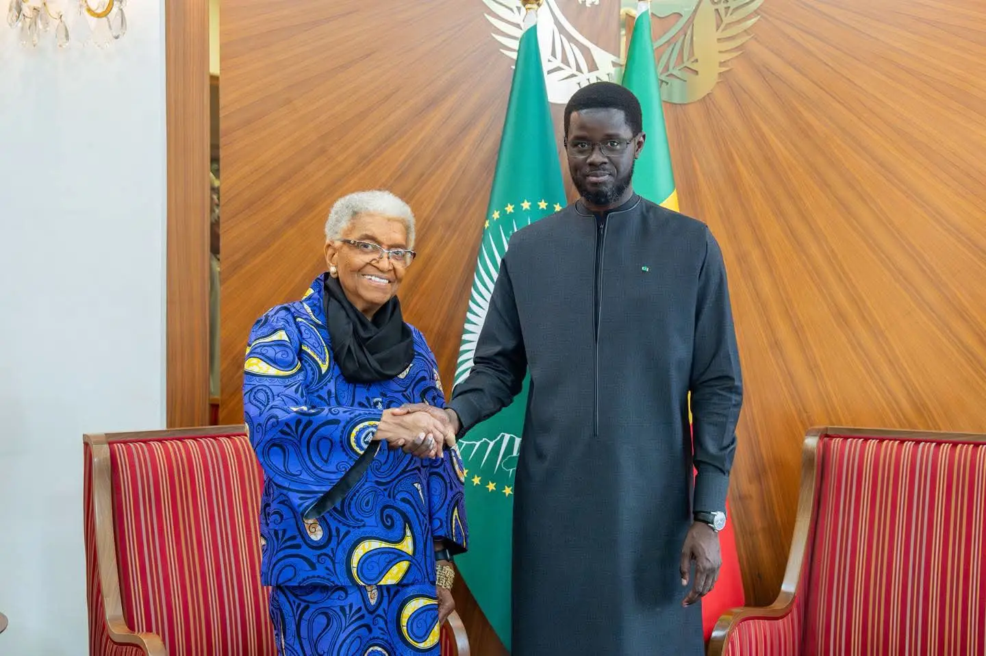 Leadership féminin en Afrique : Bassirou Diomaye Faye échange avec Ellen Johnson Sirleaf à Dakar