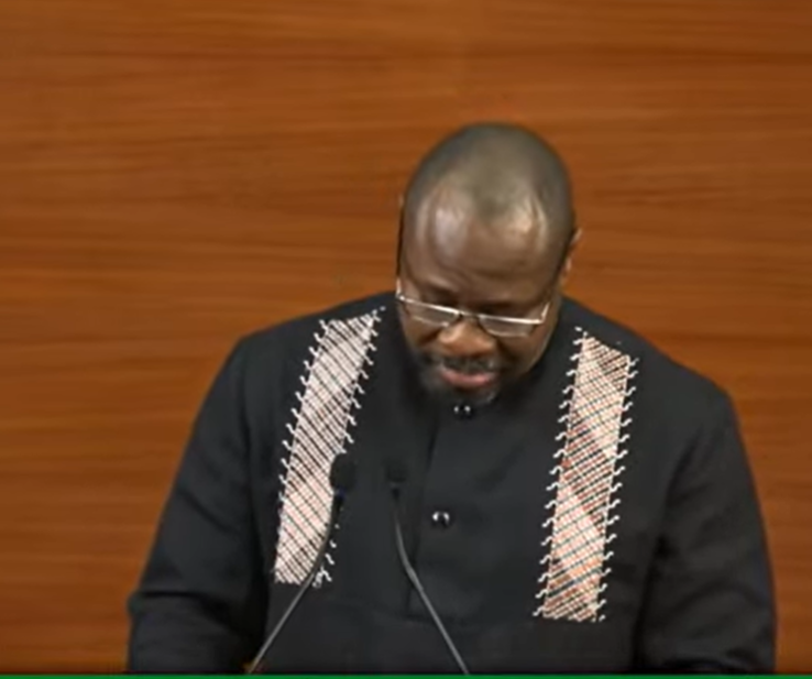 Guy Marius Sagna interpelle le ministre sur les difficultés des travailleurs