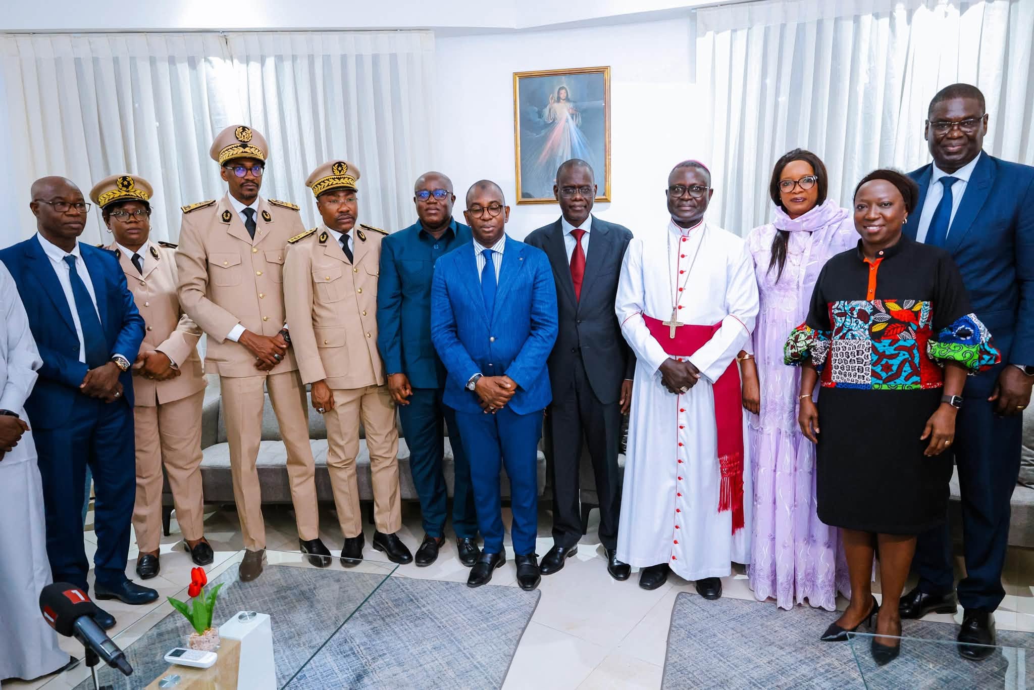À la cathédrale de Dakar, Ahmadou Al Aminou Lô réaffirme l’engagement de l’État aux côtés de l’Église