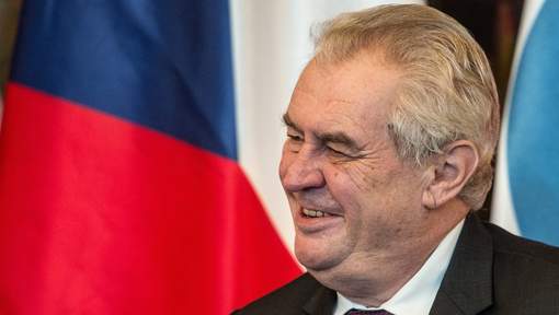 Le président tchèque appelle à un référendum sur la sortie de l'Europe