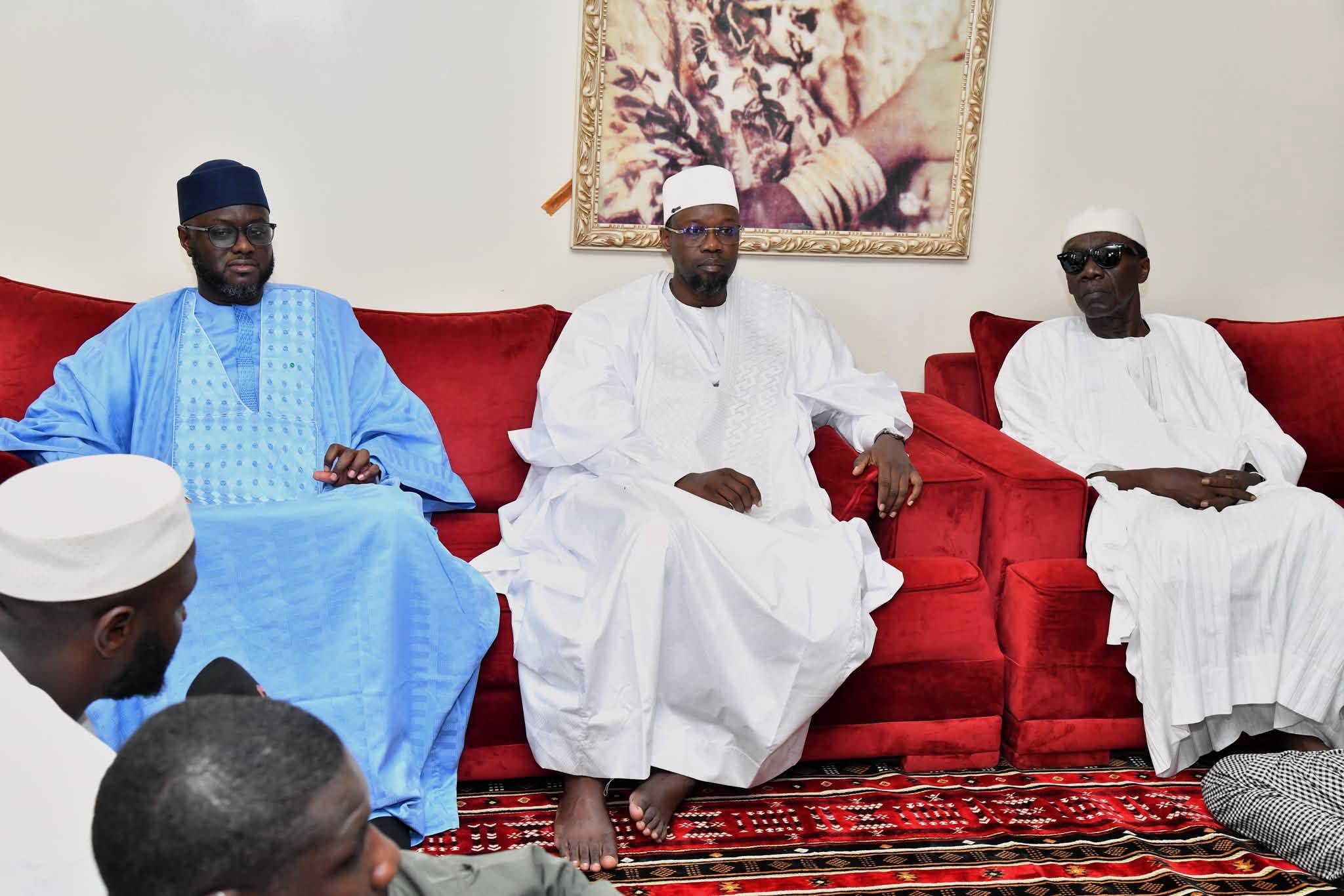 Visite à Aïnoumady : Ousmane Sonko chez Serigne Habib Sy Dabakh