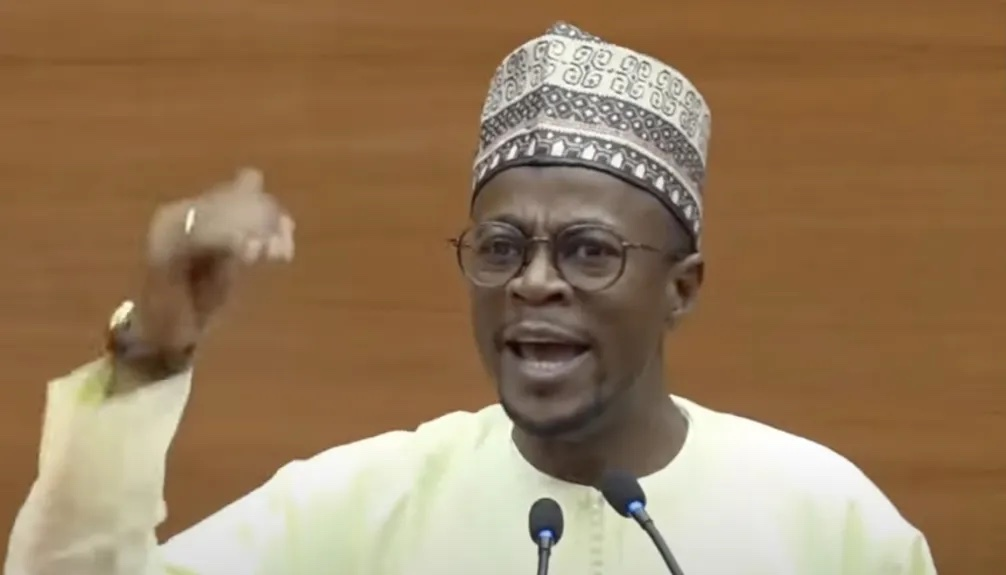 Abdou Mbow accuse le pouvoir de fragiliser les institutions : « Le pays est en danger »