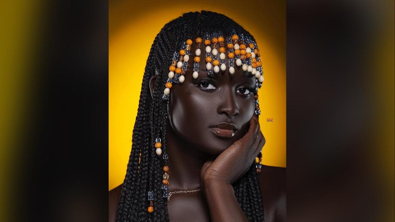 Mya Blacky, quatre métiers en un : la chanteuse devenue actrice, créatrice et mannequin