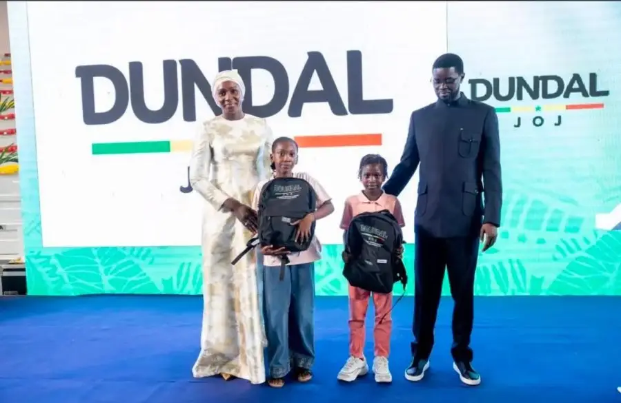 Le président Faye lance la campagne « Dundal JOJ » au stade Iba Mar Diop