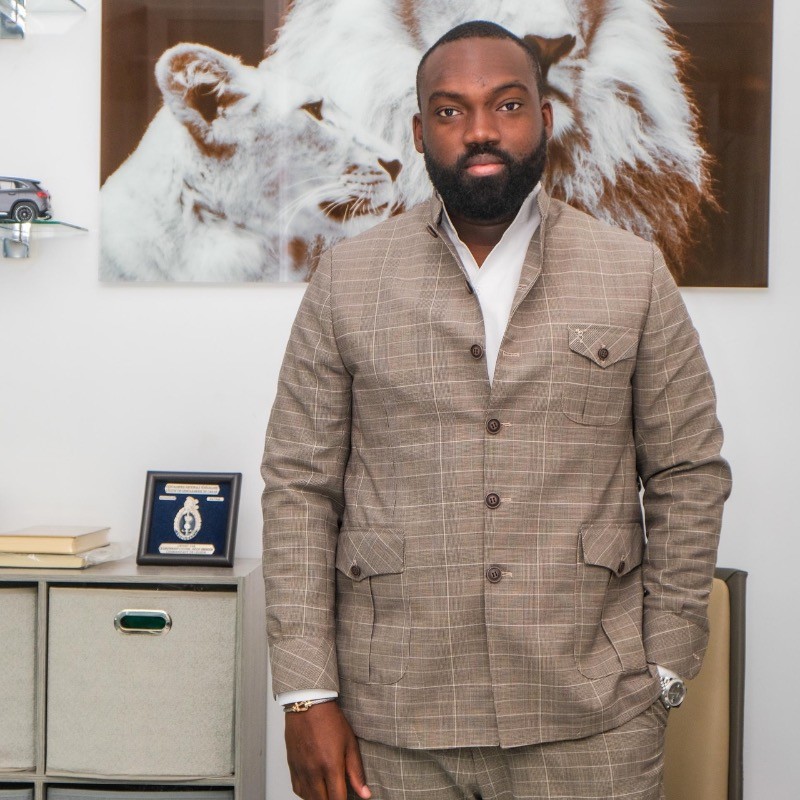 Luxe automobile : Mansour Ndao expose Rolls-Royce Cullinan et Ferrari Purosangue à Dakar
