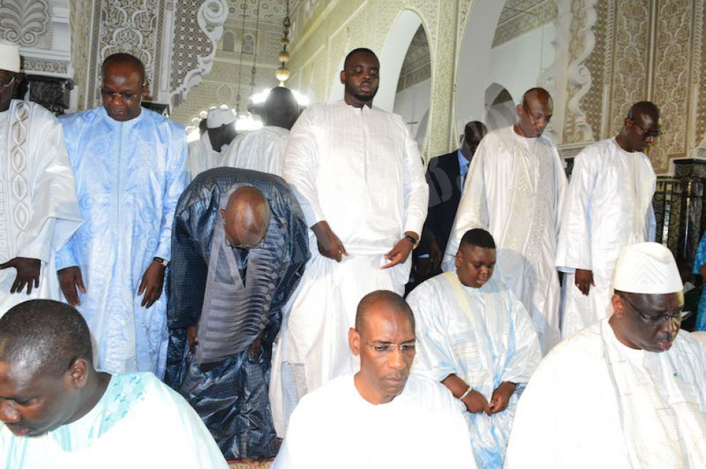 (07) Photos: Prière de Korité les deux fils du président Macky, Mansour Sall et Amadou Sall en mode »Ndanane » à la grande mosquée de Dakar