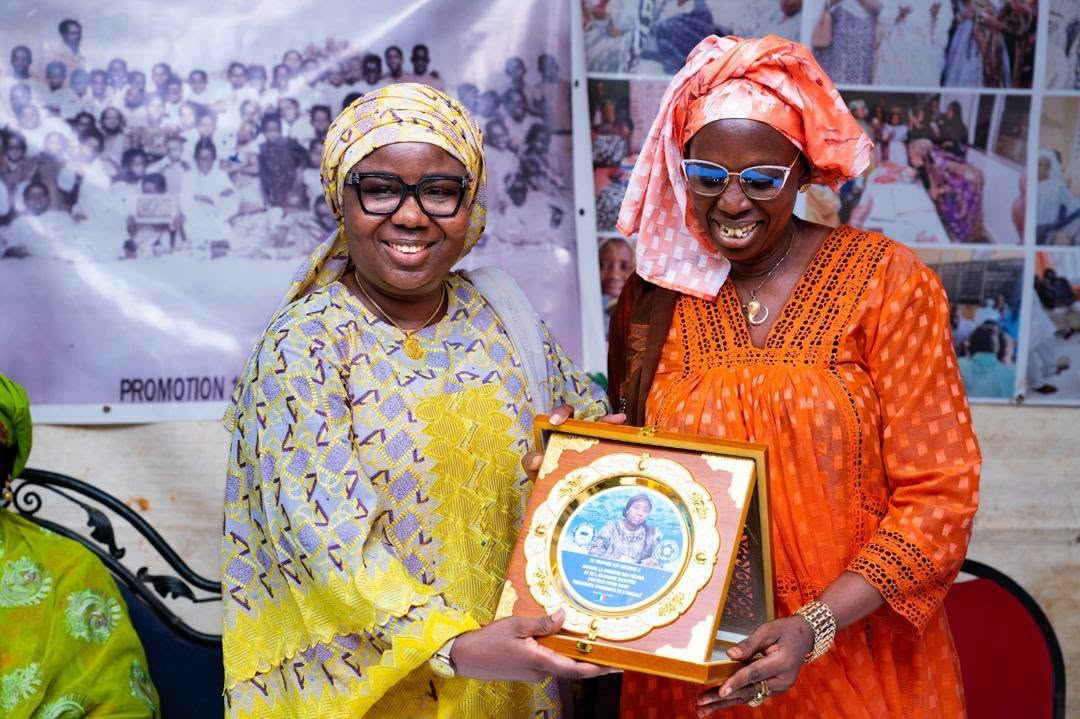 Inclusion sociale et mémoire communautaire : Le Dr Fatou Diouf honorée par l'Amicale des anciens élèves de Pikine 6