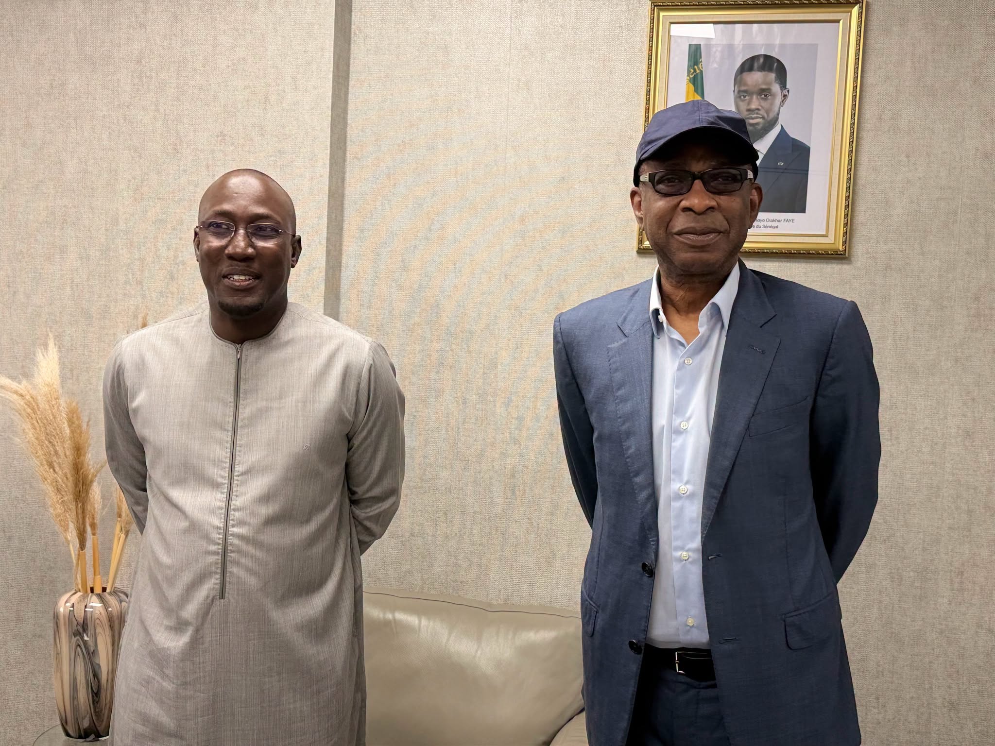 BNDE : Mamadou Faye reçoit Youssou Ndour et renforce les liens avec le Groupe Futurs Médias