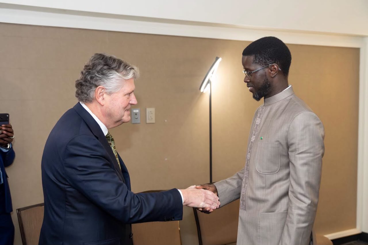 Gaz et développement : Diomaye Faye échange avec le patron de Kosmos Energy
