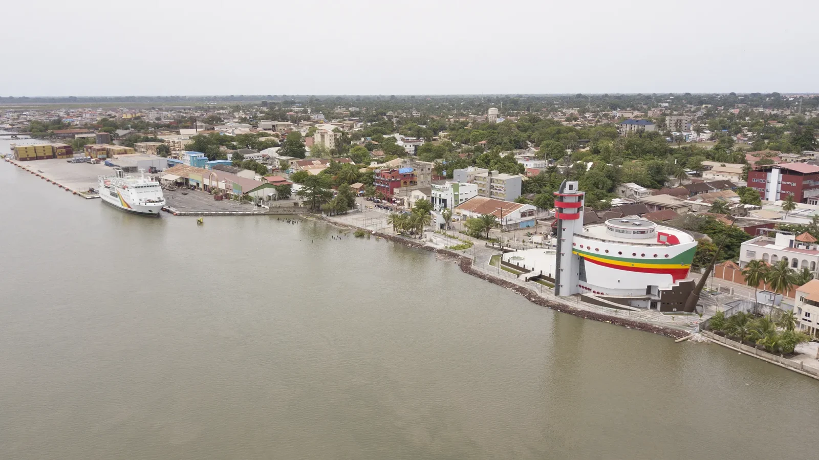 Le Mémorial du Joola à Ziguinchor, un lieu où le silence parle encore