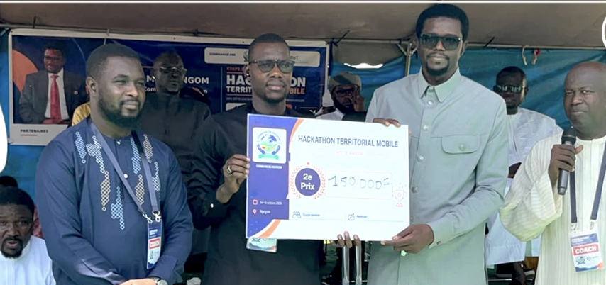 Bambey : un hackathon territorial a permis de former 60 jeunes à Ngogom