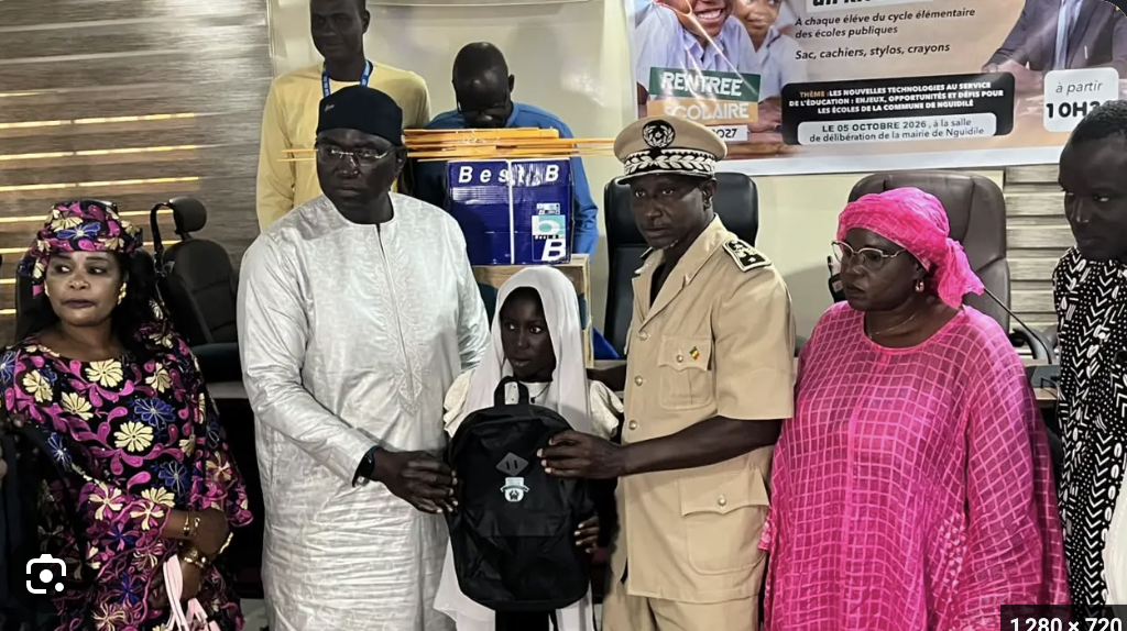 Nguidilé : la mairie distribue des kits scolaires à 3 552 élèves