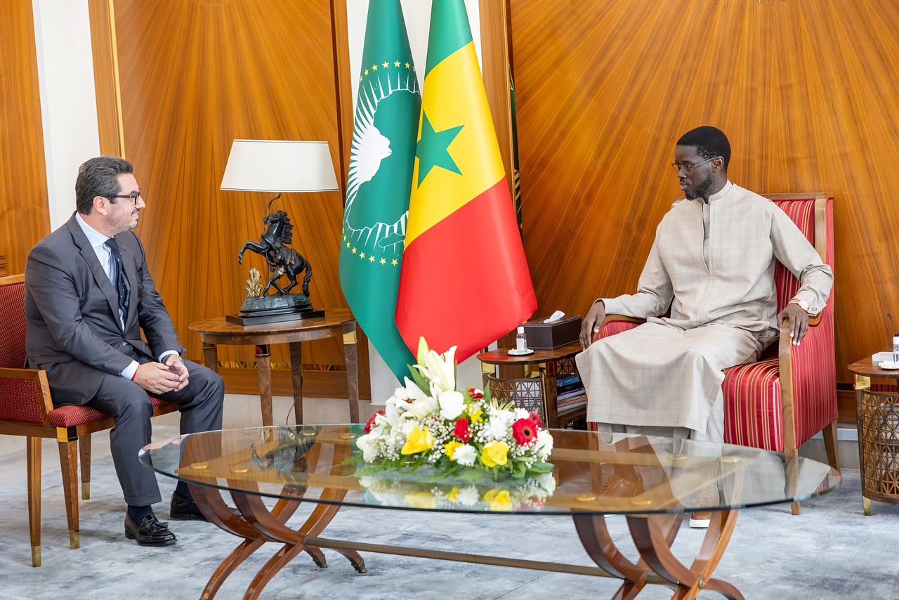 Bassirou Diomaye Faye reçoit le président de MSC pour renforcer la coopération maritime