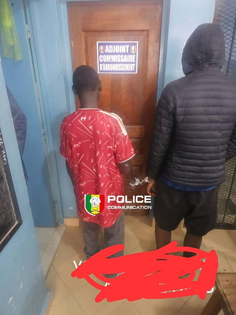 Sac arraché, téléphones et argent emportés : deux suspects arrêtés à Dakar