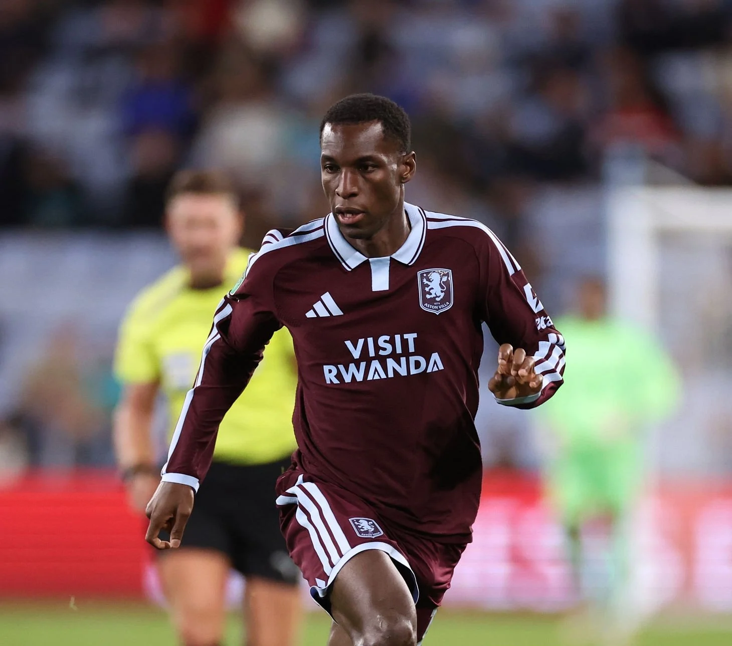 Aston Villa : Nicolas Jackson révèle sa réplique à Ibrahim Mbaye après son doublé face à Manchester City