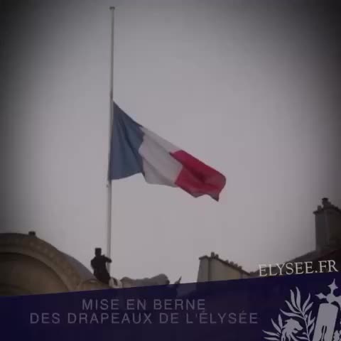 Attaque à Nice :  Hollande décrète trois jours de deuil national