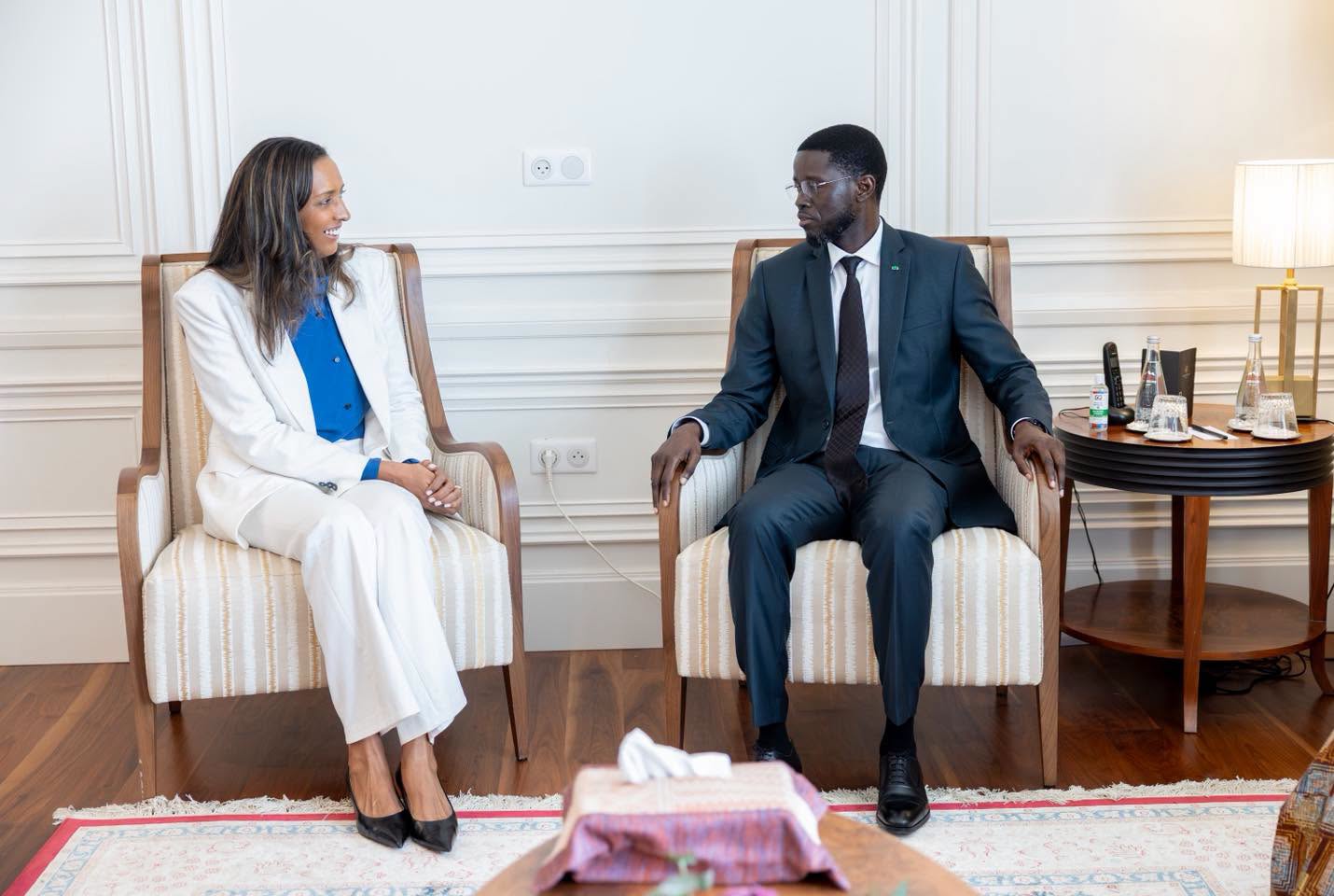 JOJ Dakar 2026 : Bassirou Diomaye Faye reçoit les représentants du Cabo Verde et de la Chine.