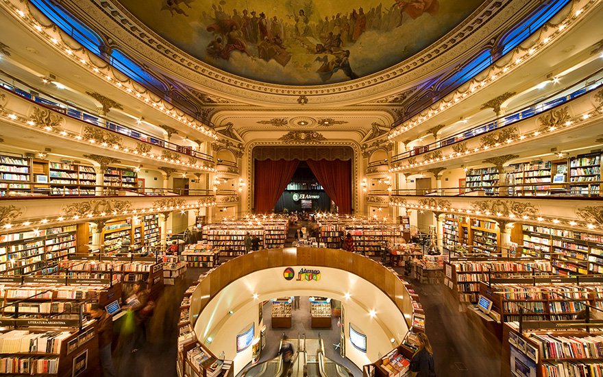 A Buenos Aires, un théâtre vieux de 100 ans a été transformé en une immense librairie... Et le résultat est époustouflant !