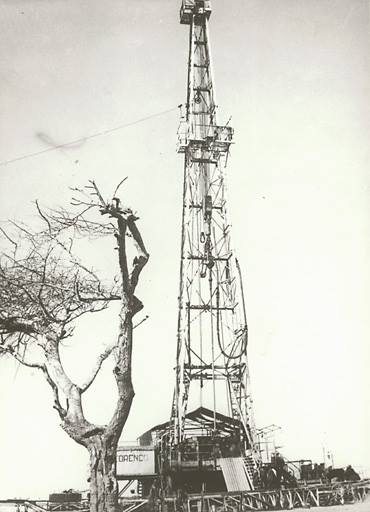 Mont Rollant Thiès : Le pétrole au Sénégal  ( Archive 1960)