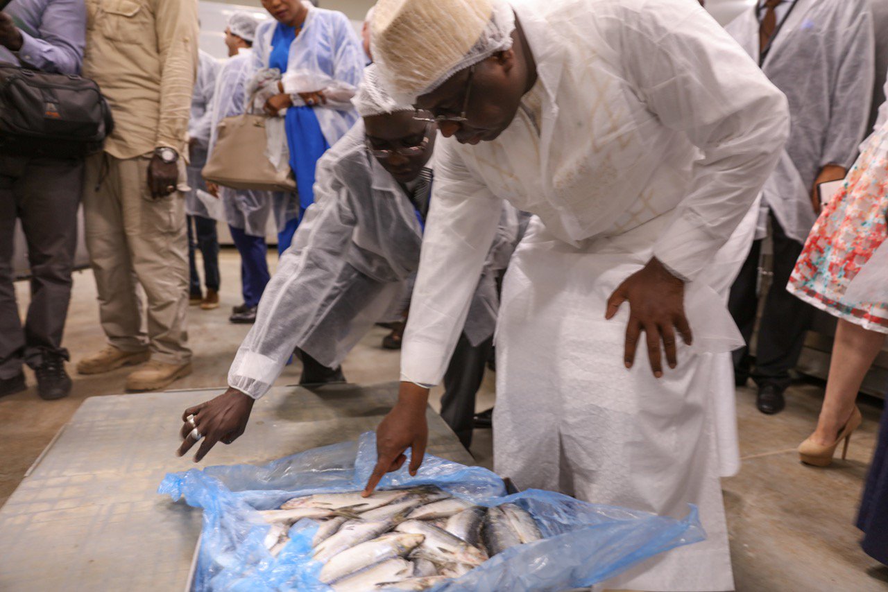 Images-Macky Sall inaugure une usine de pêche à Sangalkam