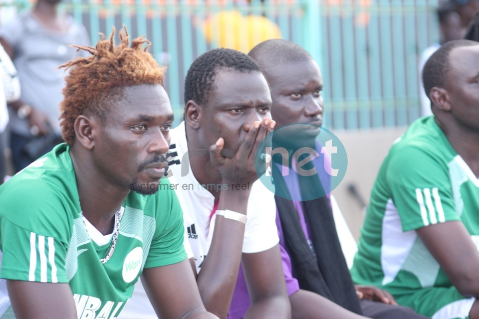 21 Photos-Les coulisses du match de gala rappeurs vs mbalakhmen