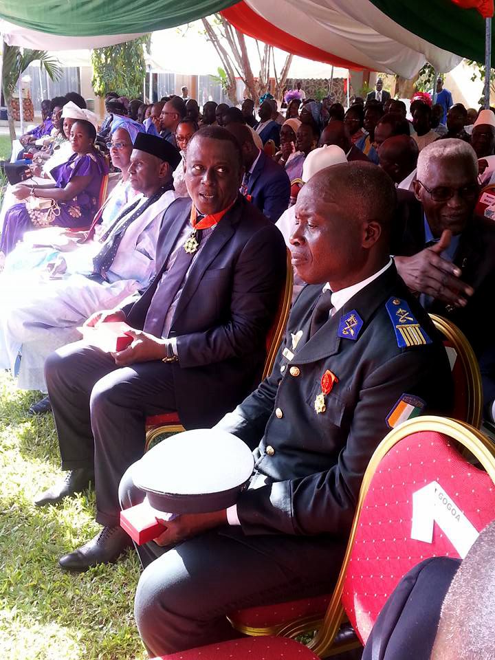 Dr. Cheikh Tidiane Gadio élevé au rang de Commandeur de l'Ordre National Ivoirien (images)