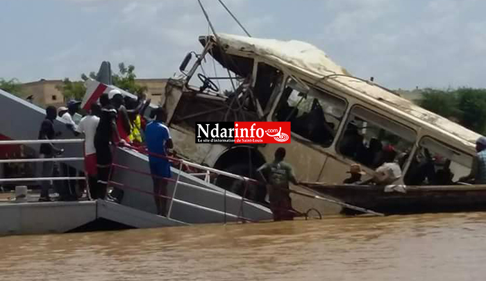(Photos) Naufrage à Rosso: Le corps d’un bébé retrouvé dans l'épave du bus tombé dan le fleuve Sénégal