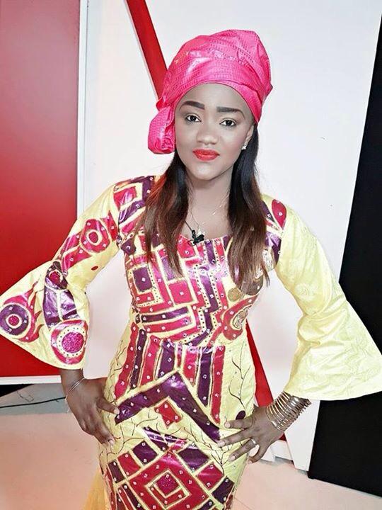 Fama Thioune ravissante dans une tenue stylisée