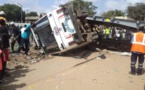 Accident à Kaolack : Un bus esquivant « un fou » se renverse et fait 5 morts dont des membres de la famille d’Alkaly Cissé