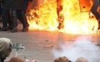 Tensions en fin de cortège contre la loi Travail à Paris, un CRS brûlé à la jambe