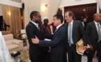 Youssou Ndour et le Premier Ministre Français Manuel Valls, vieux amis, que se sont-ils dit?
